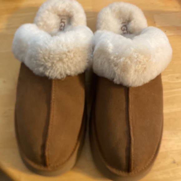 UGG Disquette Slipper - Picture 3 of 11